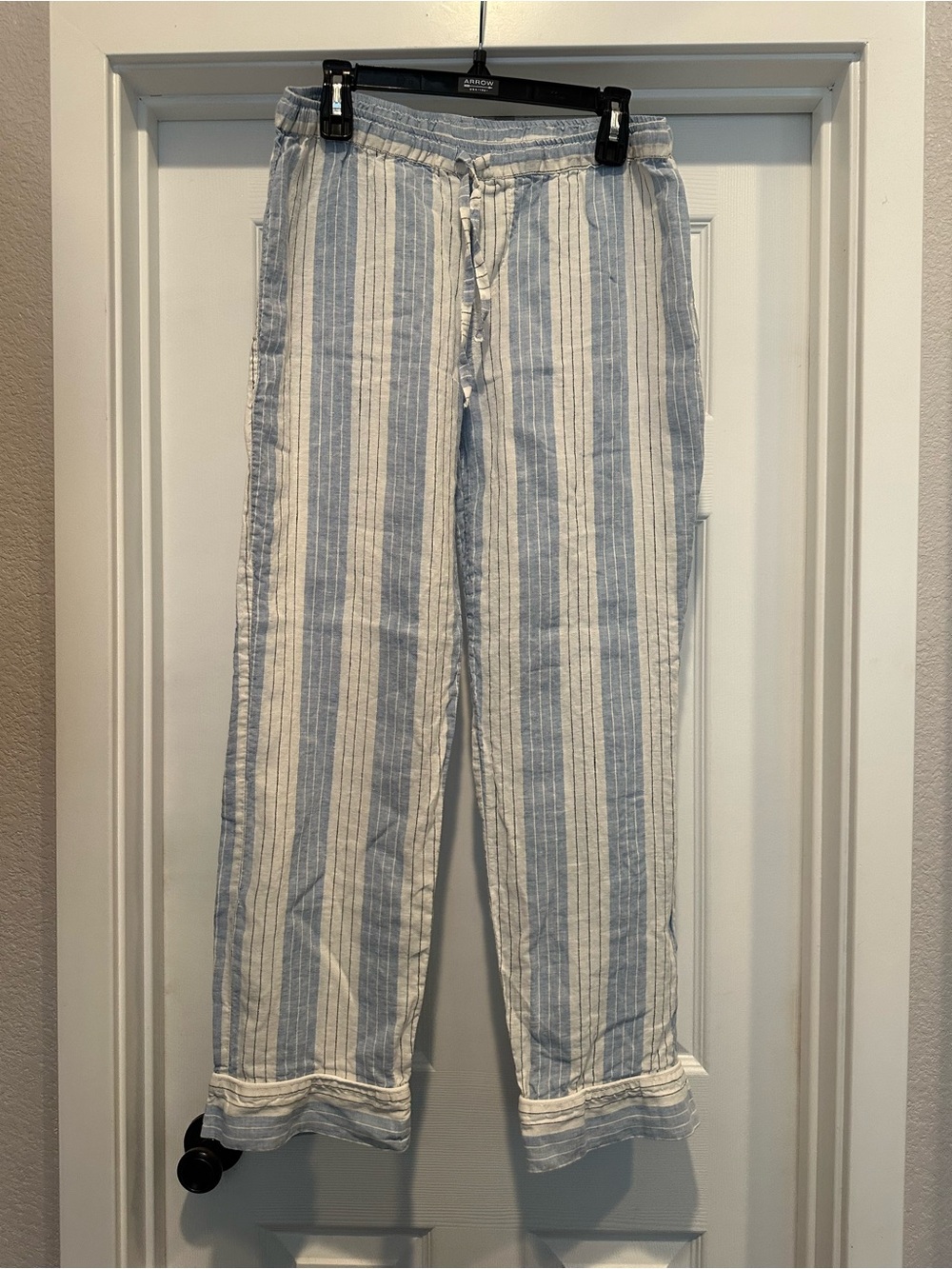 Serena & Lily Porto Linen Pajamas Medium - Picture 8 of 12